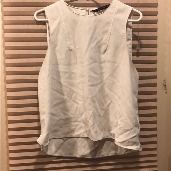 White tank top from Zara Woman. Size L - Picture 1 of 3
